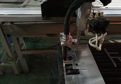 CNC-nostolaitetyyppinen liekki oksi-plasma leikkauskone leikkaamiseen